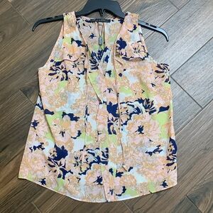 NWOT Rose & Olive Floral Blouse sz M‎